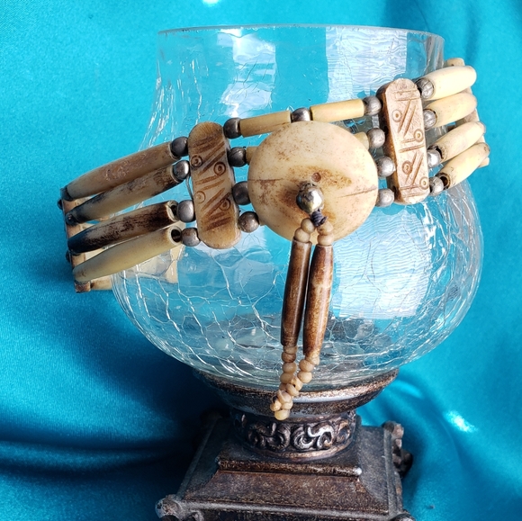 Chocker - Picture 2 of 3